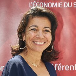 Amel BOUZOURA